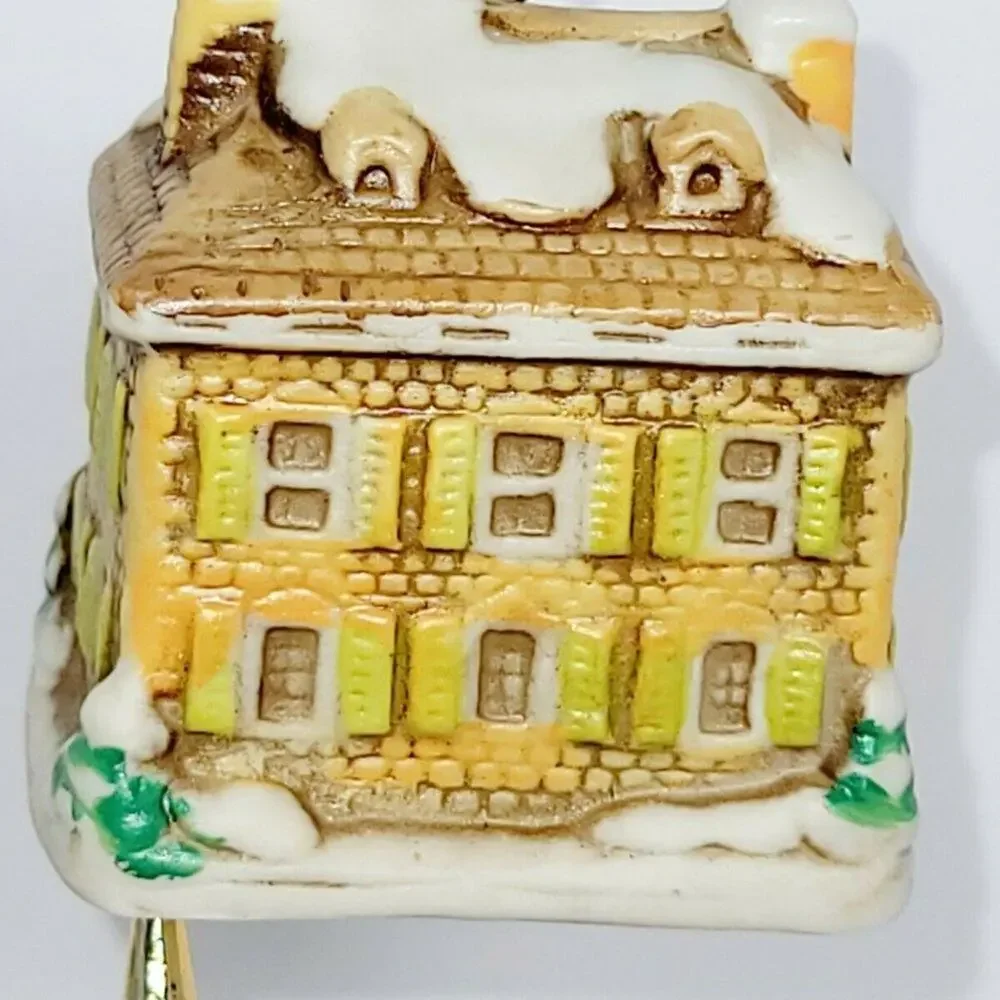 Vintage Christmas Ornament Colonial Style House 1986 Lefton Winter Snow